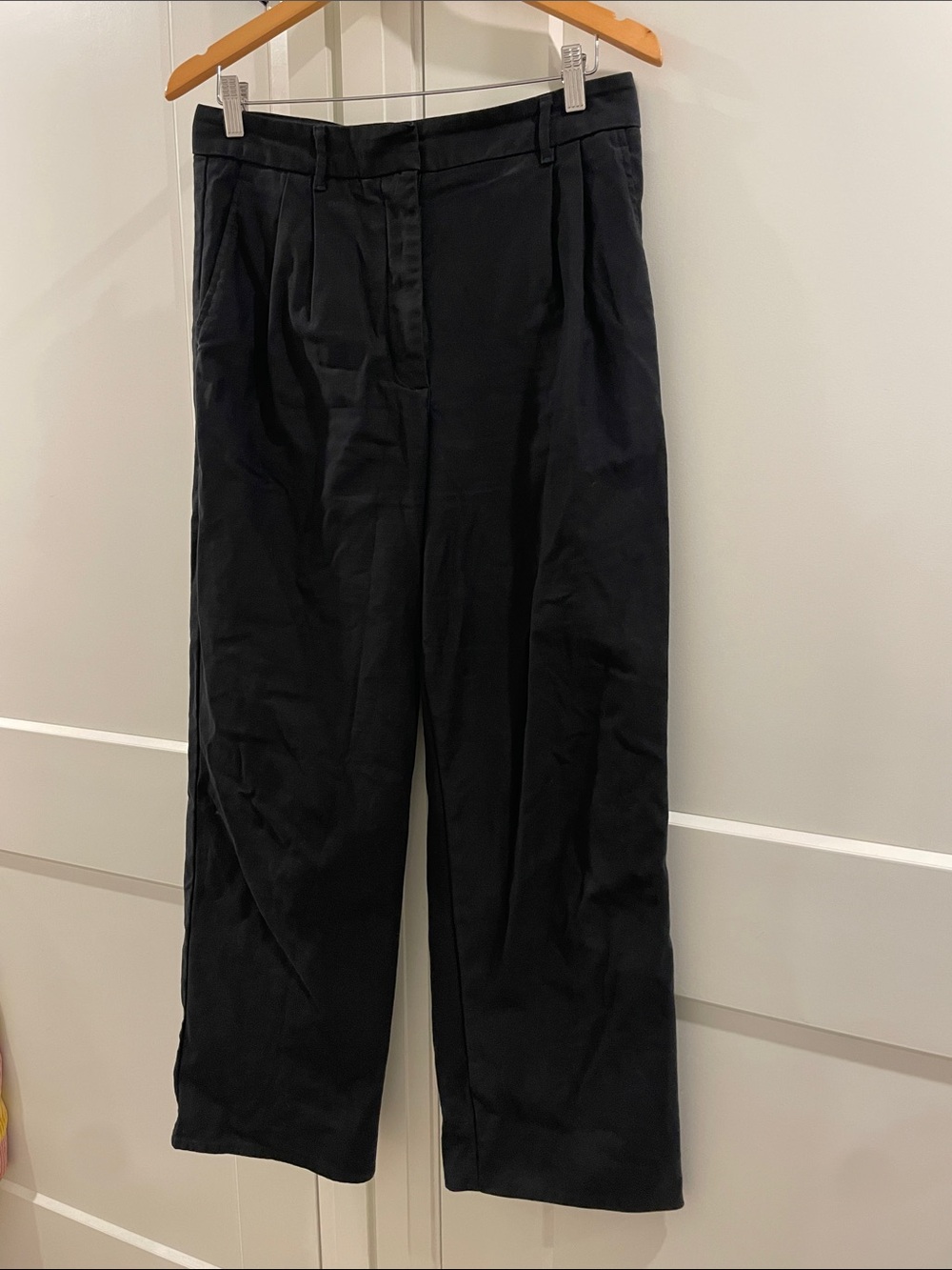 Wilfred Free Black Day-Off (Similar if not) Pleated High Waisted Pants
